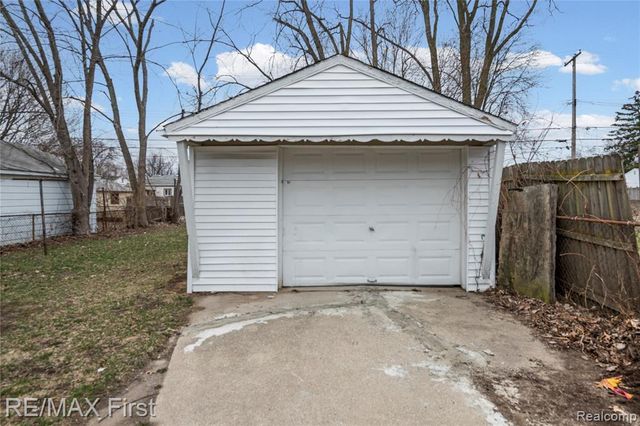 22000 Cunningham Avenue, Warren, MI 48091