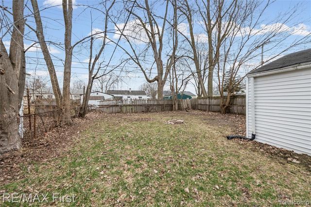 22000 Cunningham Avenue, Warren, MI 48091