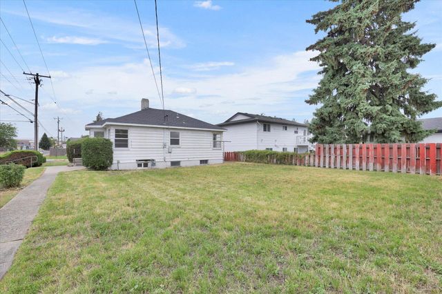 59 E Sanson Ave, Spokane, WA 99207