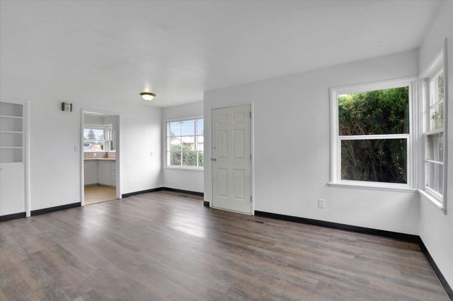 59 E Sanson Ave, Spokane, WA 99207