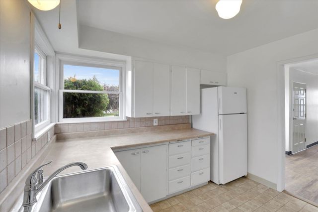 59 E Sanson Ave, Spokane, WA 99207