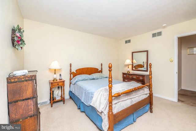 30 ESTATES DR, Reading, PA 19606