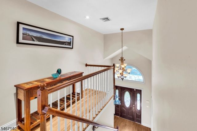 6 Cooper Ave, Roseland Boro, NJ 07068