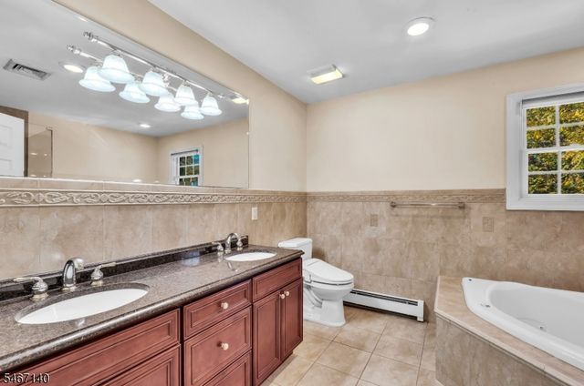 6 Cooper Ave, Roseland Boro, NJ 07068