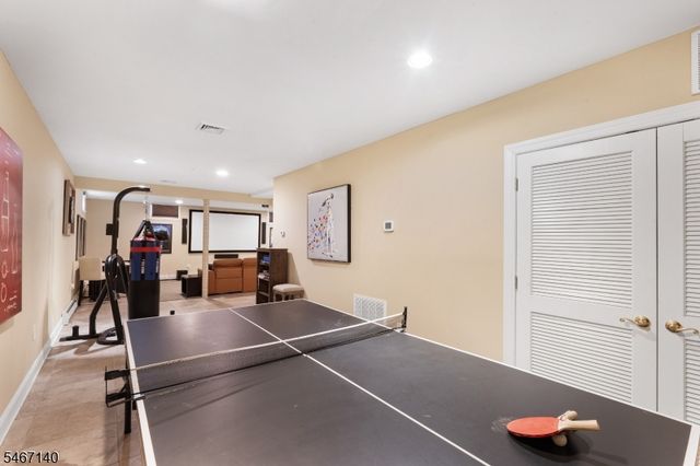 6 Cooper Ave, Roseland Boro, NJ 07068