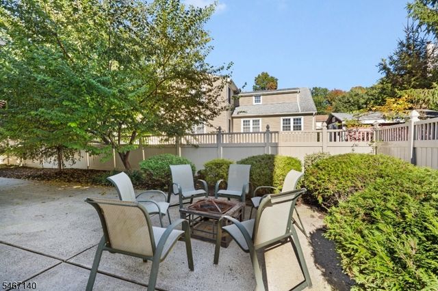 6 Cooper Ave, Roseland Boro, NJ 07068