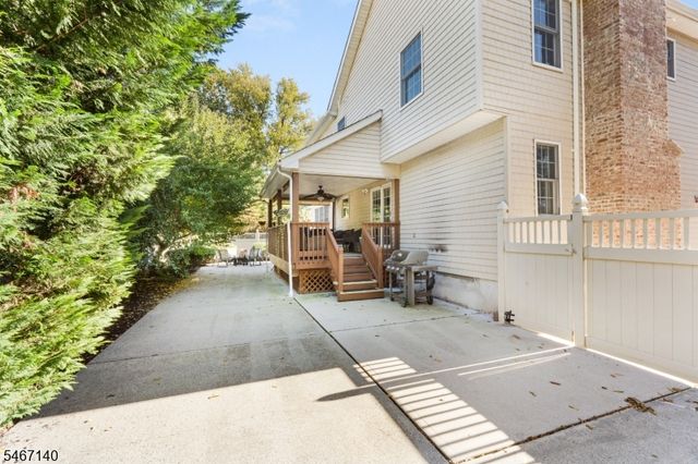 6 Cooper Ave, Roseland Boro, NJ 07068