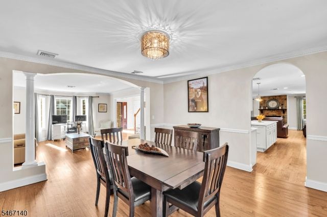 6 Cooper Ave, Roseland Boro, NJ 07068