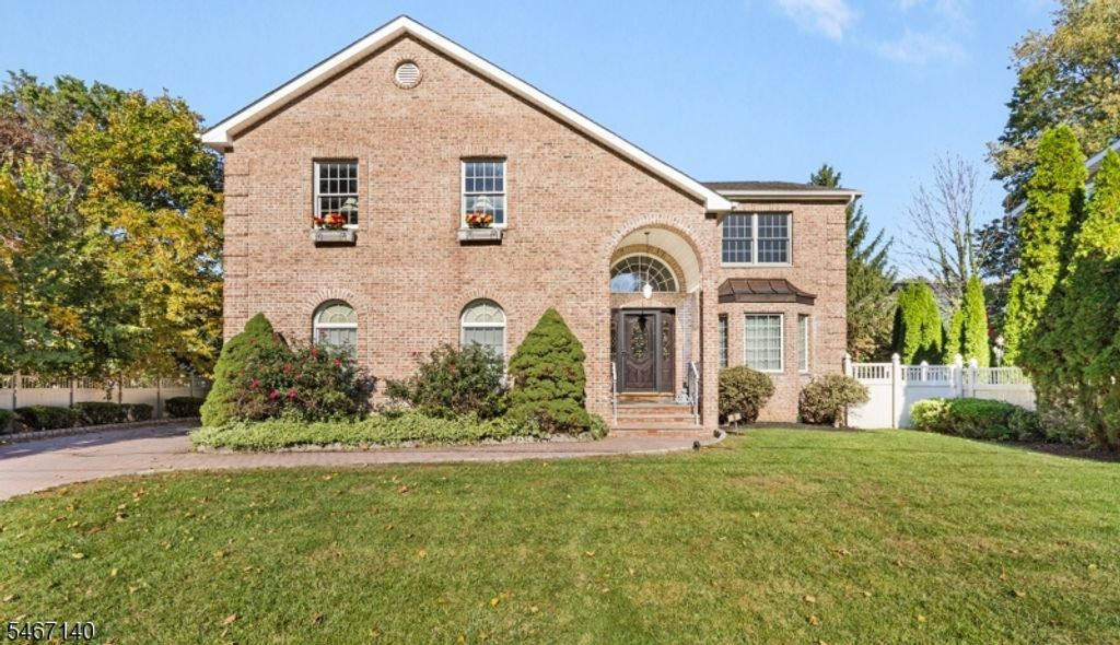 6 Cooper Ave, Roseland Boro, NJ 07068