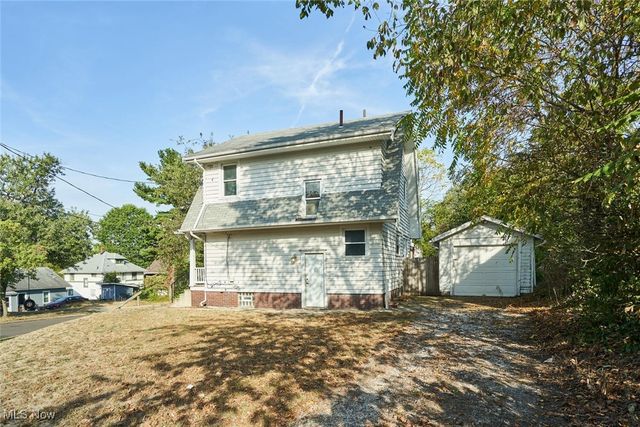 183 Colony Crescent, Akron, OH 44305