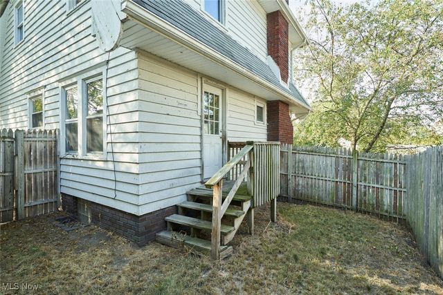 183 Colony Crescent, Akron, OH 44305