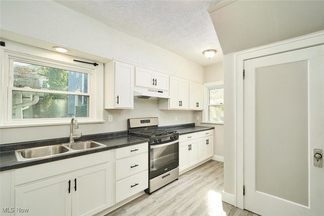 183 Colony Crescent, Akron, OH 44305