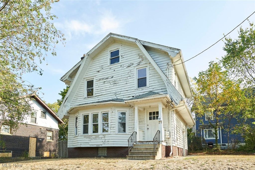 183 Colony Crescent, Akron, OH 44305