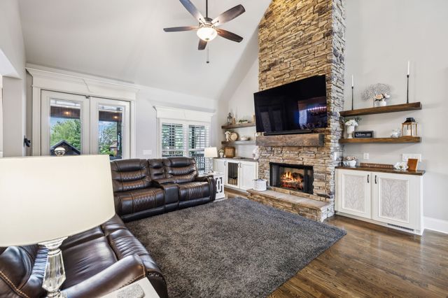 1300 Stovall Ln, Mount Juliet, TN 37122