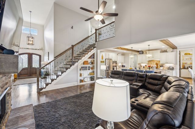 1300 Stovall Ln, Mount Juliet, TN 37122