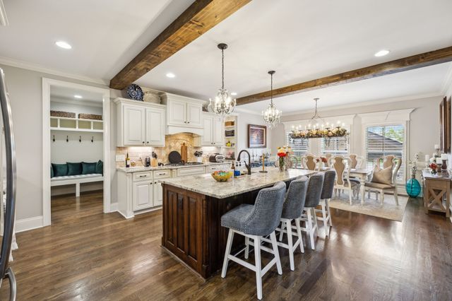 1300 Stovall Ln, Mount Juliet, TN 37122