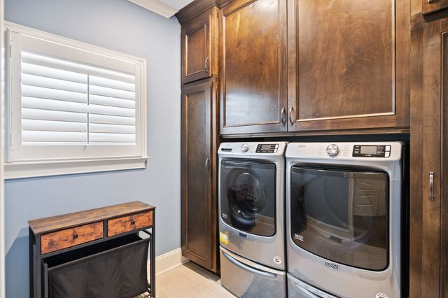 1300 Stovall Ln, Mount Juliet, TN 37122