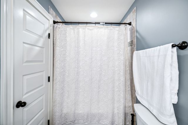 1300 Stovall Ln, Mount Juliet, TN 37122