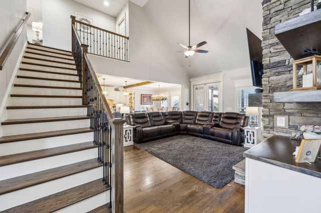 1300 Stovall Ln, Mount Juliet, TN 37122