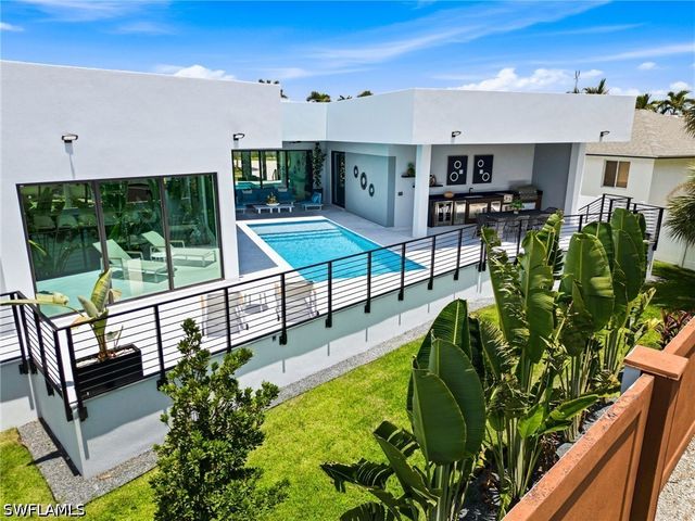 298 Castaways ST, Marco Island, FL 34145