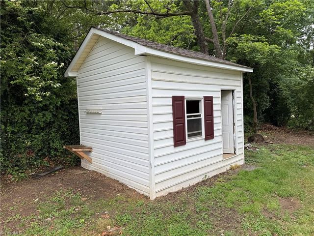4008 Leo Street, Winston-salem, NC 27105