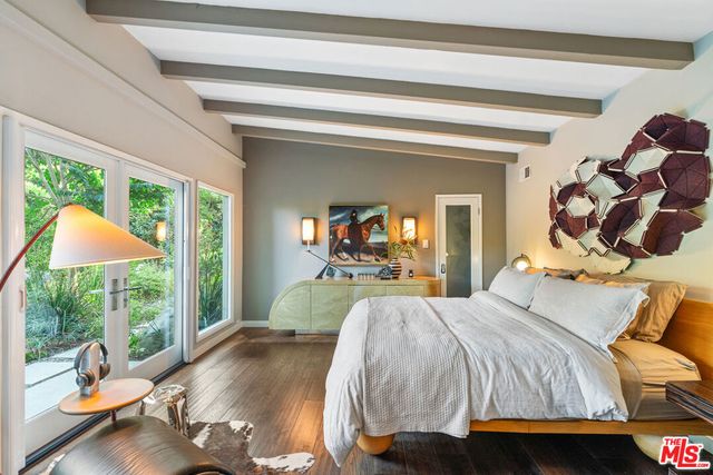 8581 Appian Way, Los Angeles, CA 90046