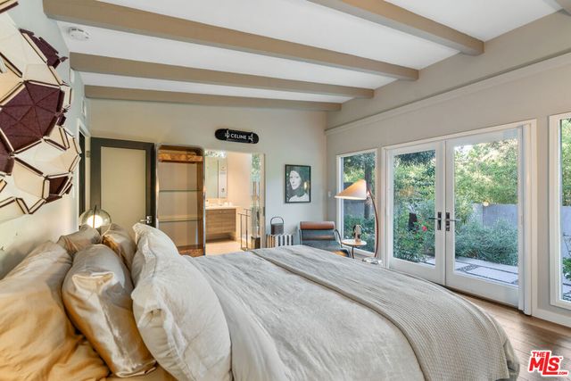 8581 Appian Way, Los Angeles, CA 90046