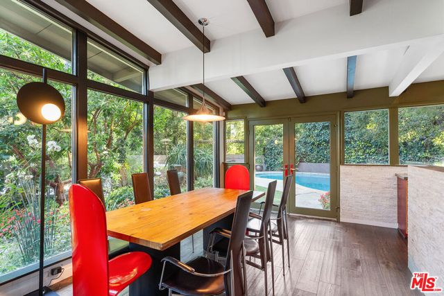 8581 Appian Way, Los Angeles, CA 90046