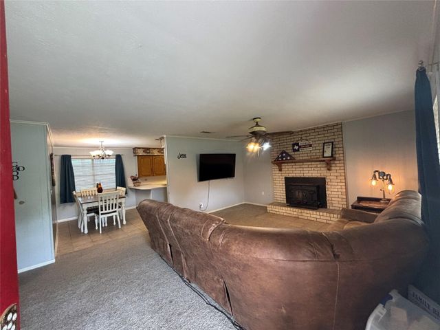 11774 S Us Highway 69, Huntington, TX 75949