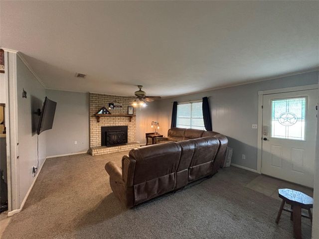 11774 S Us Highway 69, Huntington, TX 75949