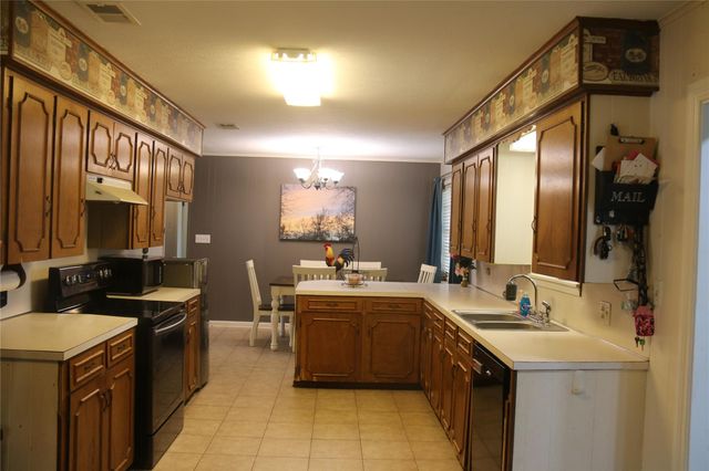 11774 S Us Highway 69, Huntington, TX 75949