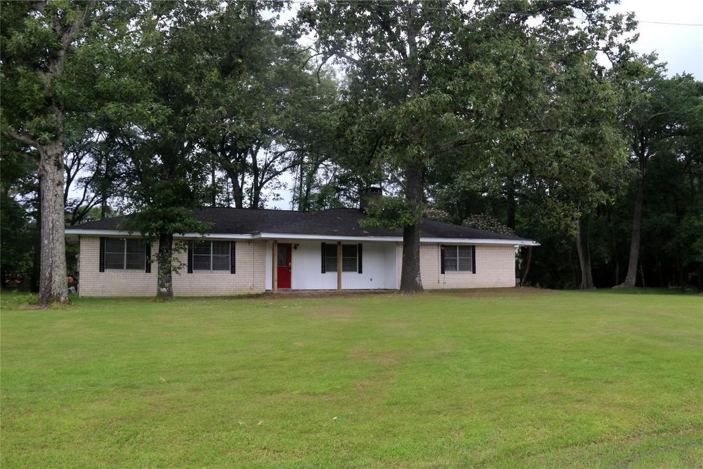 11774 S Us Highway 69, Huntington, TX 75949