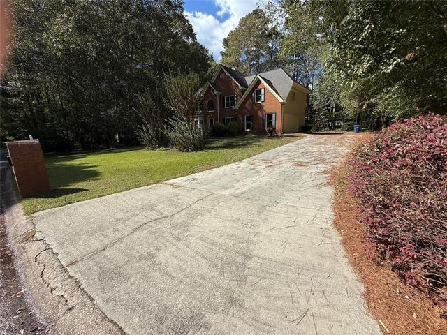 2781 Jen Chris Drive, Snellville, GA 30039