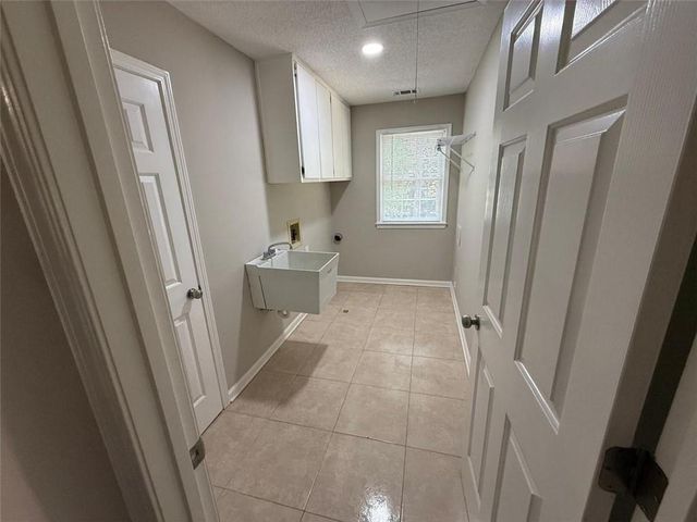 2781 Jen Chris Drive, Snellville, GA 30039
