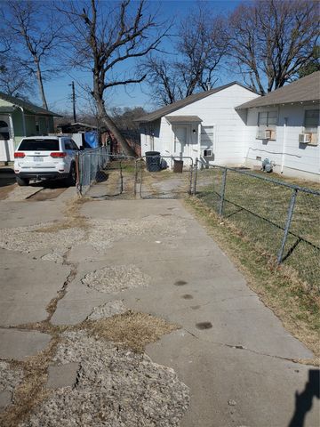 2205 Wagner Avenue, Fort Worth, TX 76106