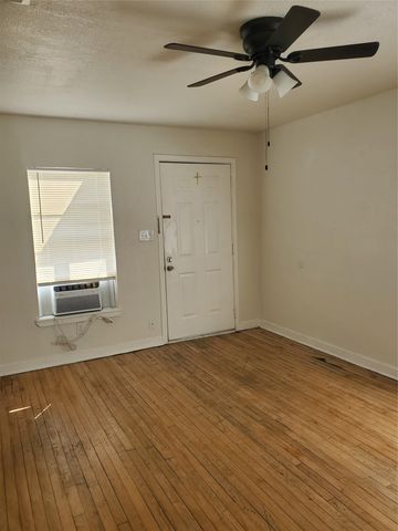 2205 Wagner Avenue, Fort Worth, TX 76106