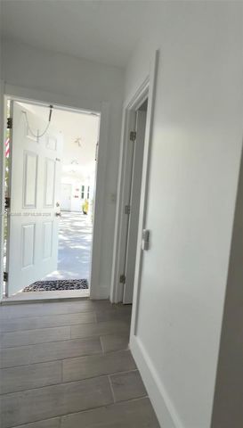 3515 Van Buren St 102, Hollywood, FL 33021