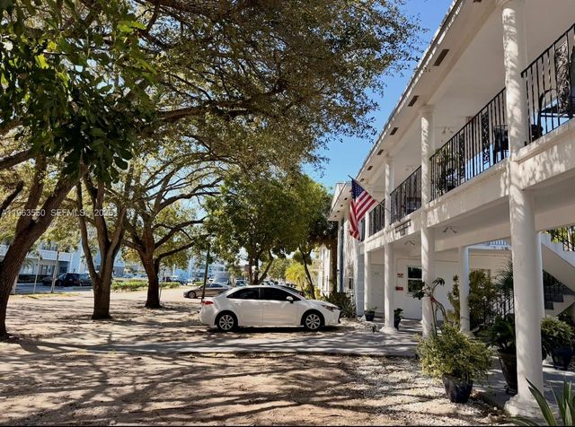 3515 Van Buren St 102, Hollywood, FL 33021