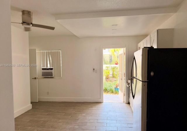 3515 Van Buren St 102, Hollywood, FL 33021