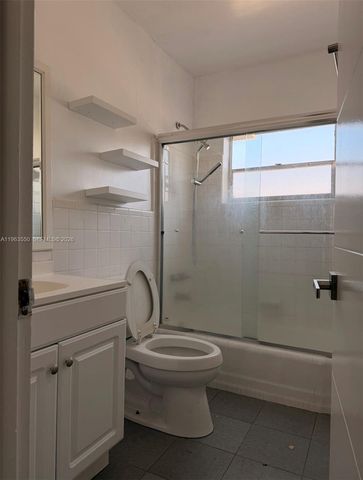 3515 Van Buren St 102, Hollywood, FL 33021