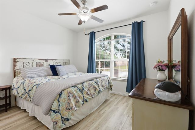 1101 Pennybaker Lane, Mckinney, TX 75071