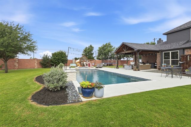 1101 Pennybaker Lane, Mckinney, TX 75071