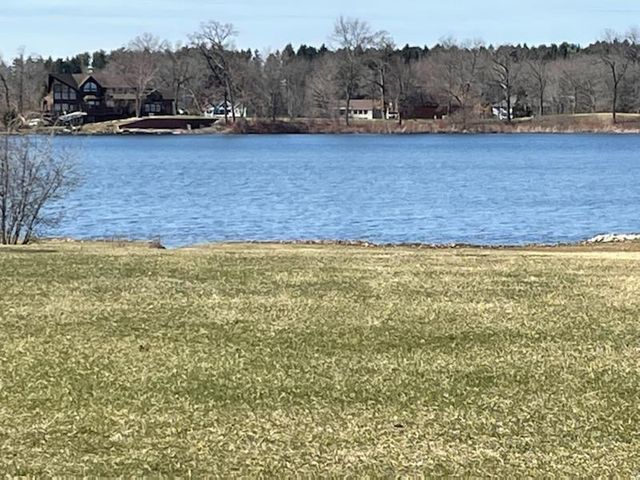 6 Coronado Drive, Jackson, MI 49201