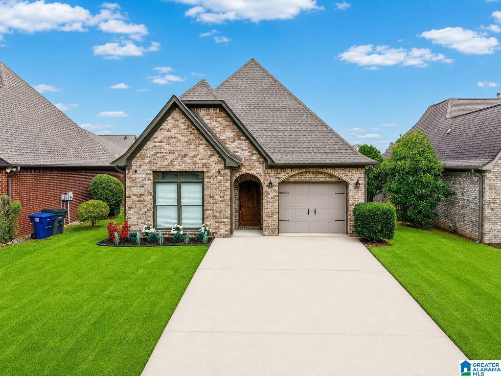 1205 OVERLOOK DRIVE, Trussville, AL 35173