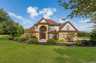 169 Abrego Lake, Floresville, TX 78114