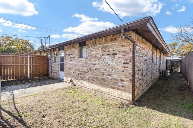 1322 Willow wood Court, Irving, TX 75060