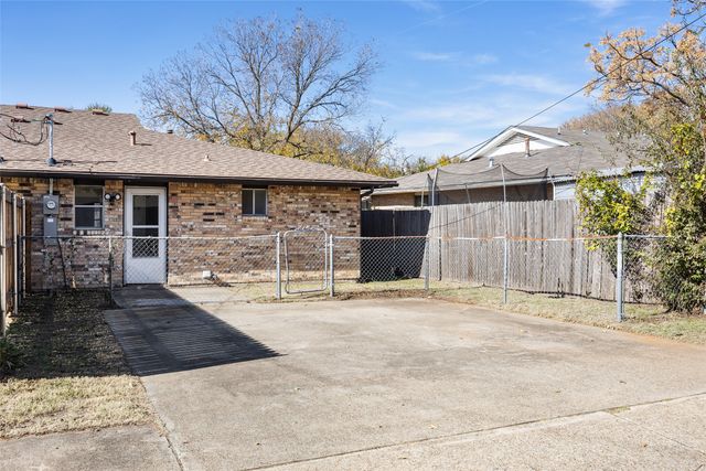 1322 Willow wood Court, Irving, TX 75060