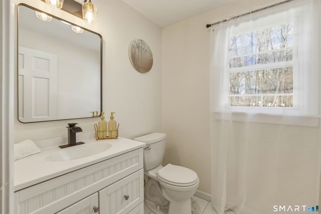 35 Hollow Brook Road, Windsor, CT 06095