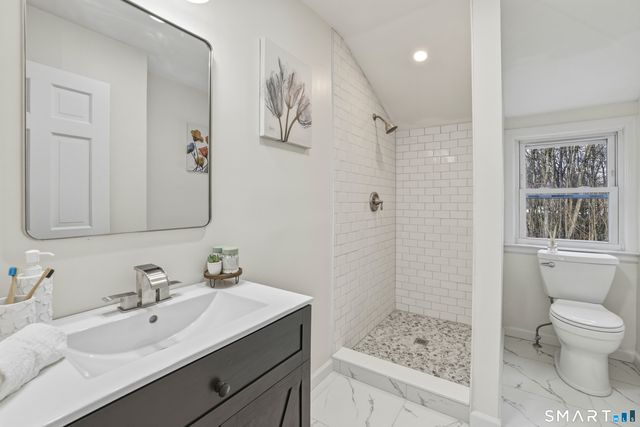 35 Hollow Brook Road, Windsor, CT 06095