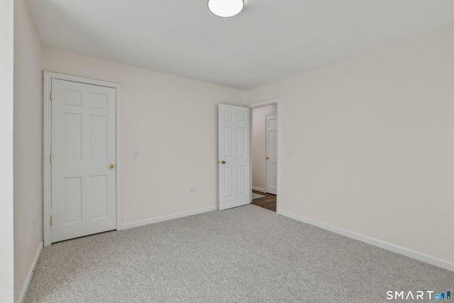 35 Hollow Brook Road, Windsor, CT 06095